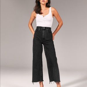Abercrombie wide leg cropped jeans
